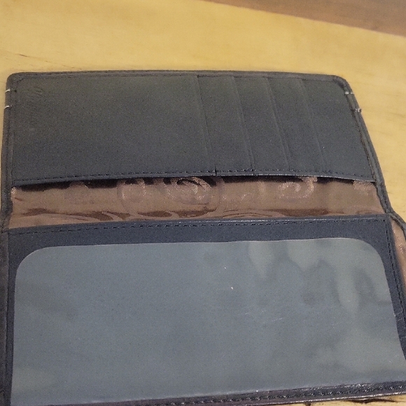Brighton Crocodile Embossed leather bifold Checkbook/wallet - Picture 3 of 7